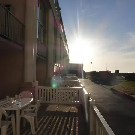 2 Pieces, Terrasse, Proche Plage, 4 Couchages, St Hilaire De Riez - Fr-1-224-308 *