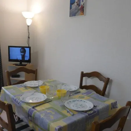2 Pieces, Terrasse, Proche Plage, 4 Couchages, St Hilaire De Riez - Fr-1-224-308 Apartment